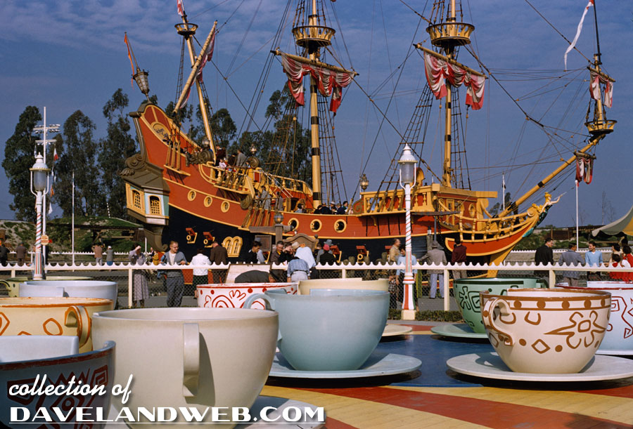 Davelandblog: Tea Cups and Chicken of the Sea Ship, December 1955