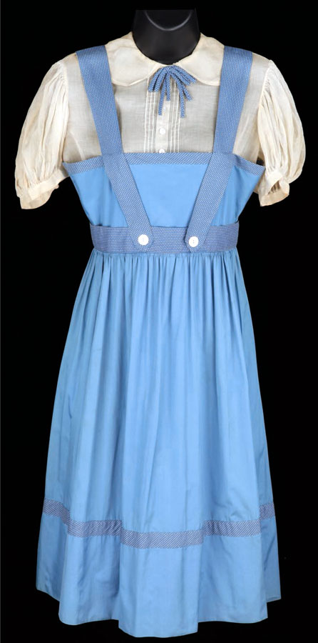 File:Debbie Reynolds Auction - Emerald-green felt Ozmite jacket from The  Wizard of Oz.jpg - Wikimedia Commons