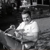 Burt Reynolds December 1971 home photo