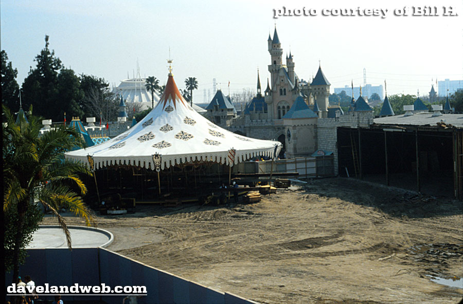 New_Fantasyland_under_construction_0282k.jpg