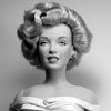 Franklin Mint Marilyn Monroe Cover Girl doll