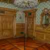 Disneyland Haunted Mansion Foyer Photo, May 2007