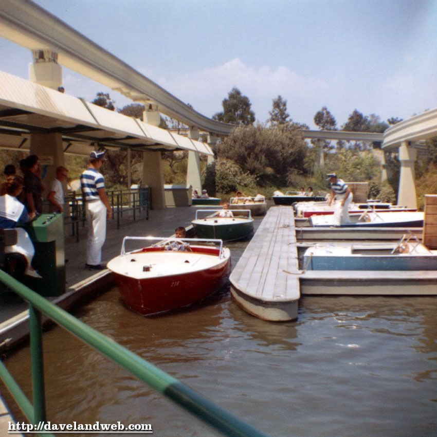 disneyland motorboat ride