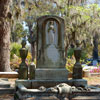 Monument in Bonaventure Cemetery March 2007