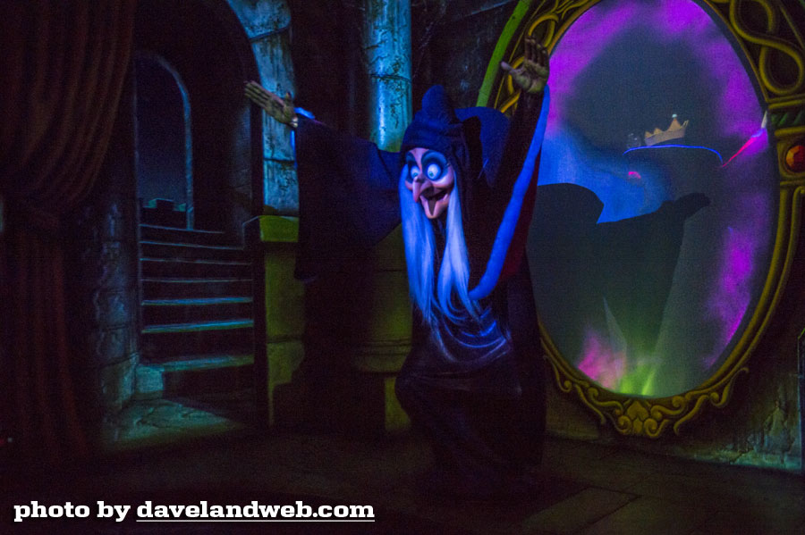Davelandblog: Ride-Thru: Snow White